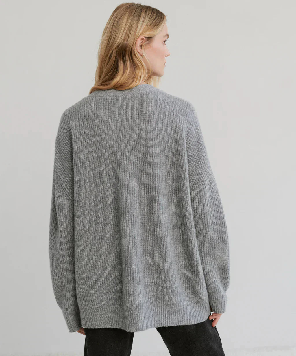 Valenzora | Übergroße Damen-Kaschmir-Strickjacke mit V-Ausschnitt und Knöpfen