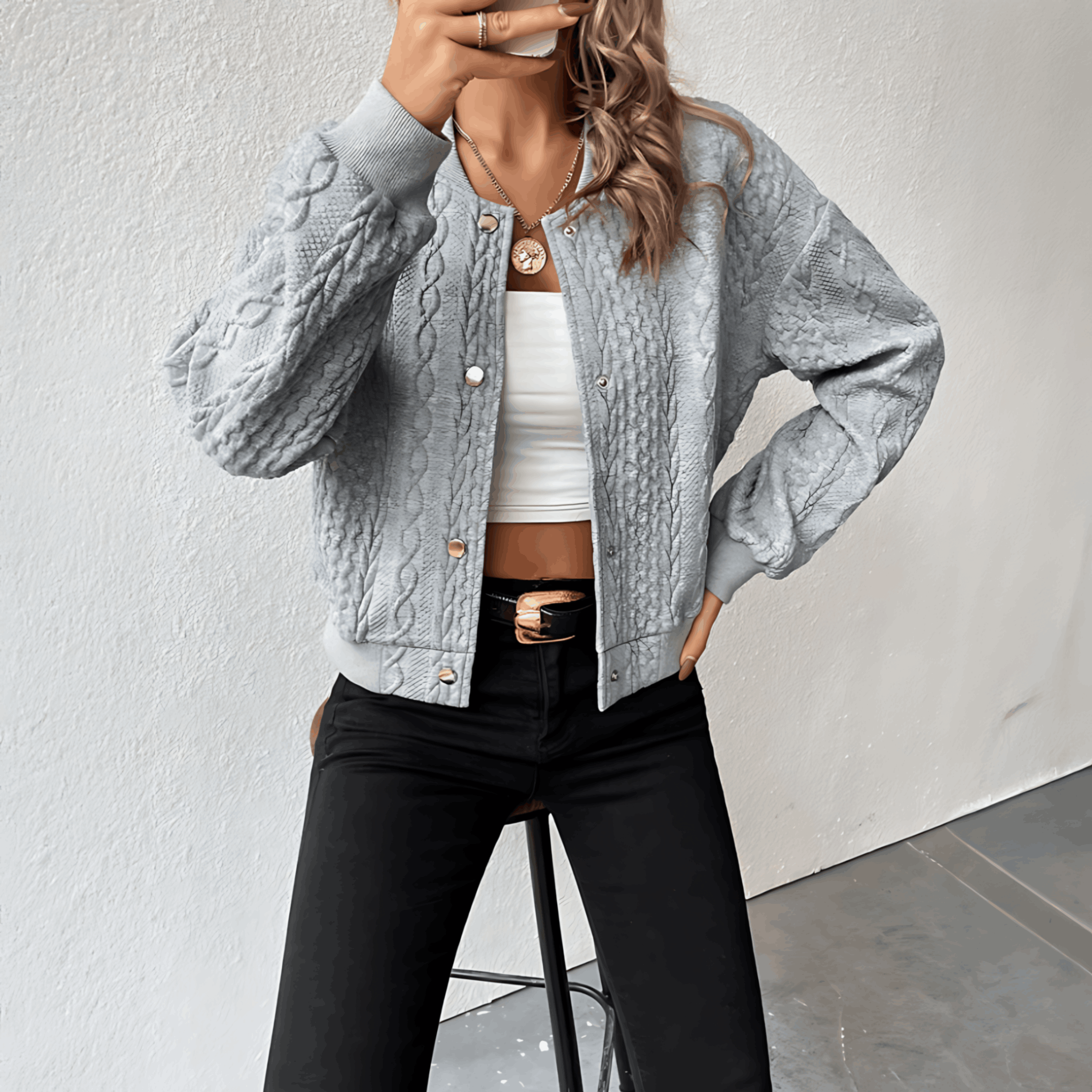 Valenzora | Women's bomber-style cardigan with buttons