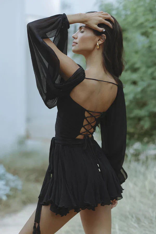 Valenzora | Dress Valenzora | with flowing sleeves and V-neck