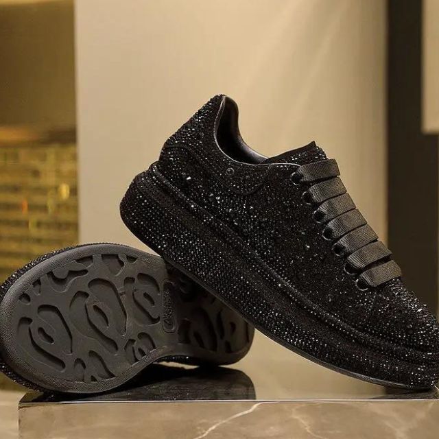 Valenzora | Luxury sports shoes with crystals
