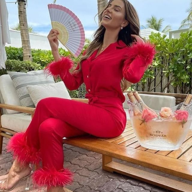 Valenzora | Silk pajama set with feather trim on the cuffs