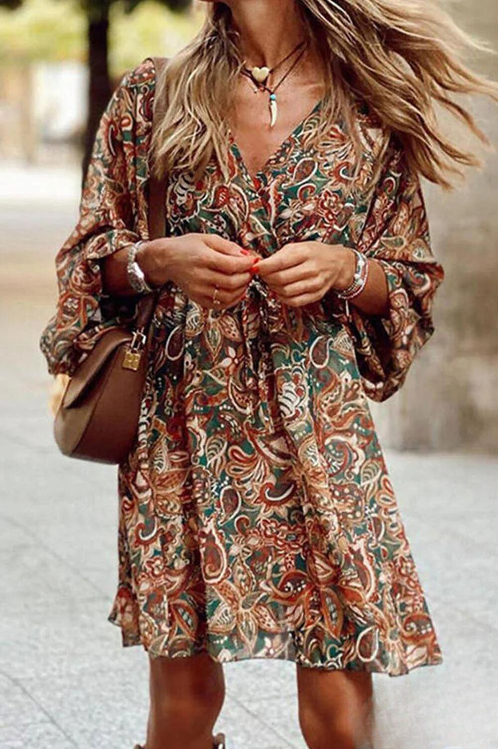 Valenzora | Mini dress with V-neck and floral pattern
