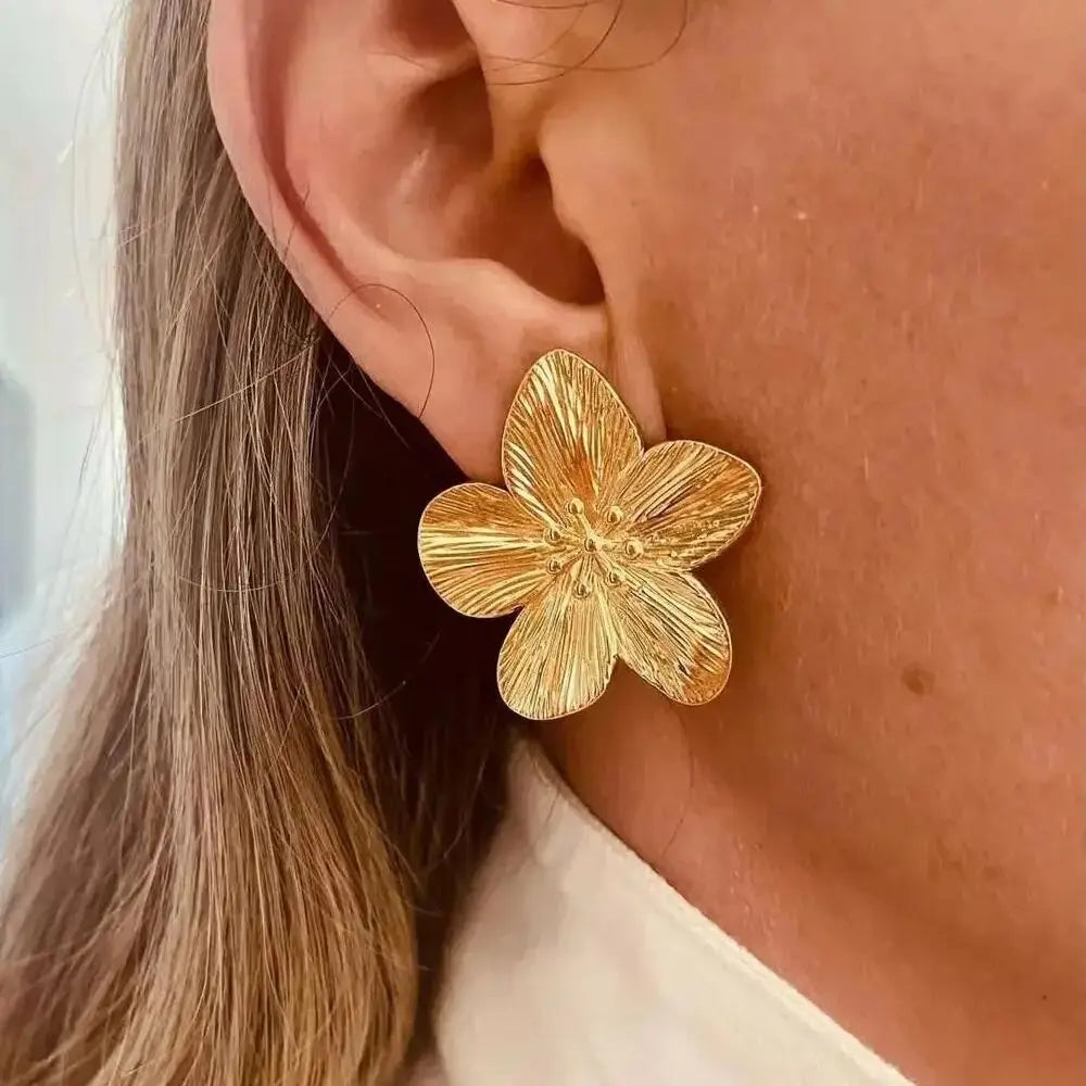 Elle™ - Hypoallergene Vintage-Blumenanstecker, 18 Karat vergoldet