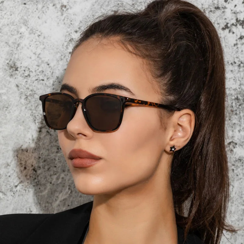 Valenzora | Vintage Square Women's Sunglasses