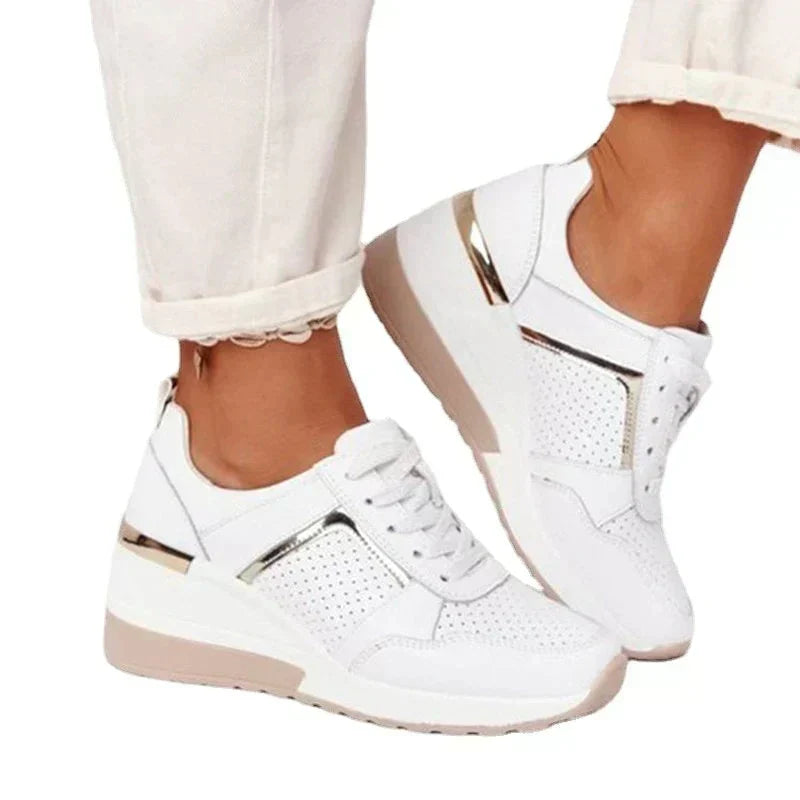 Valenzora | Orthopedic, fashionably flared sneakers with a glossy finish