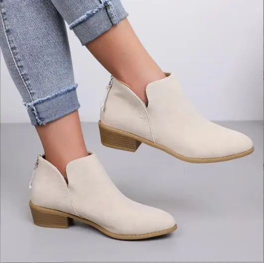 Valenzora | Stylish suede ankle boots with