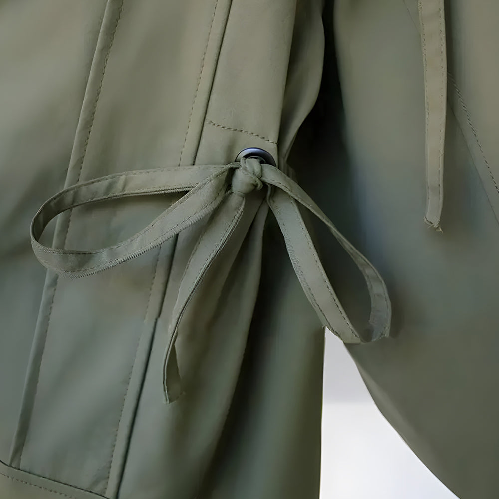 Valenzora | Mid-length, fitted women's windbreaker with hood and zipper