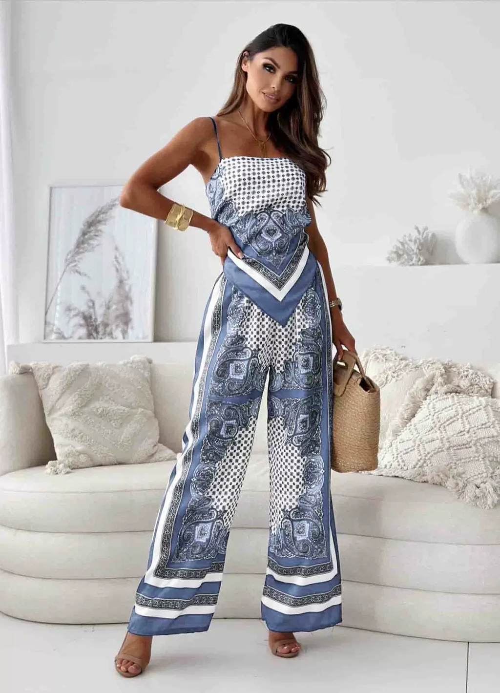 Chic backless set