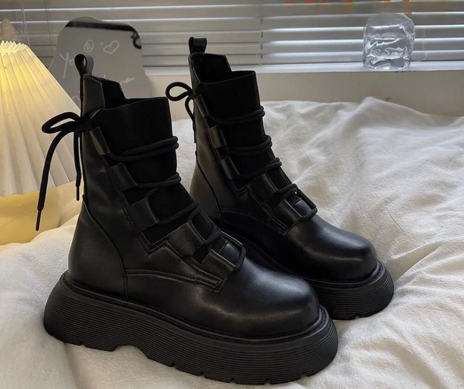 Valenzora | Thick veteran boots