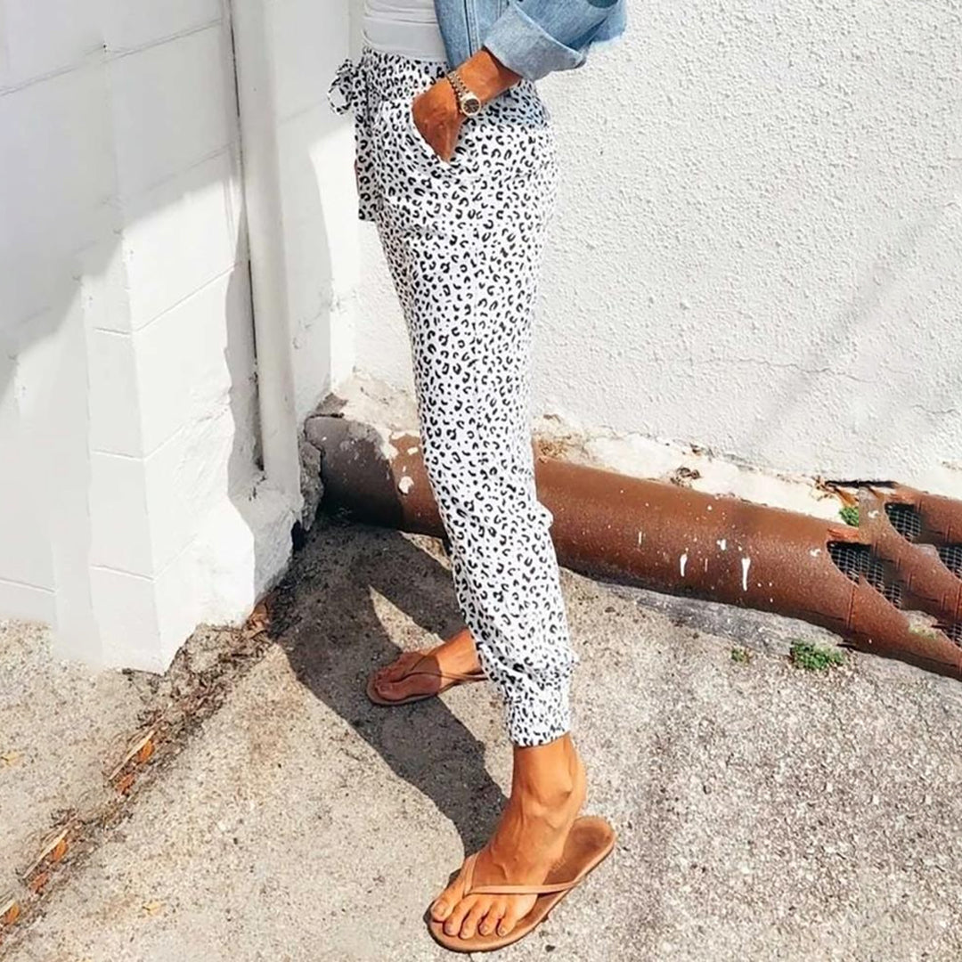 Valenzora | Stylish leopard print trousers for women
