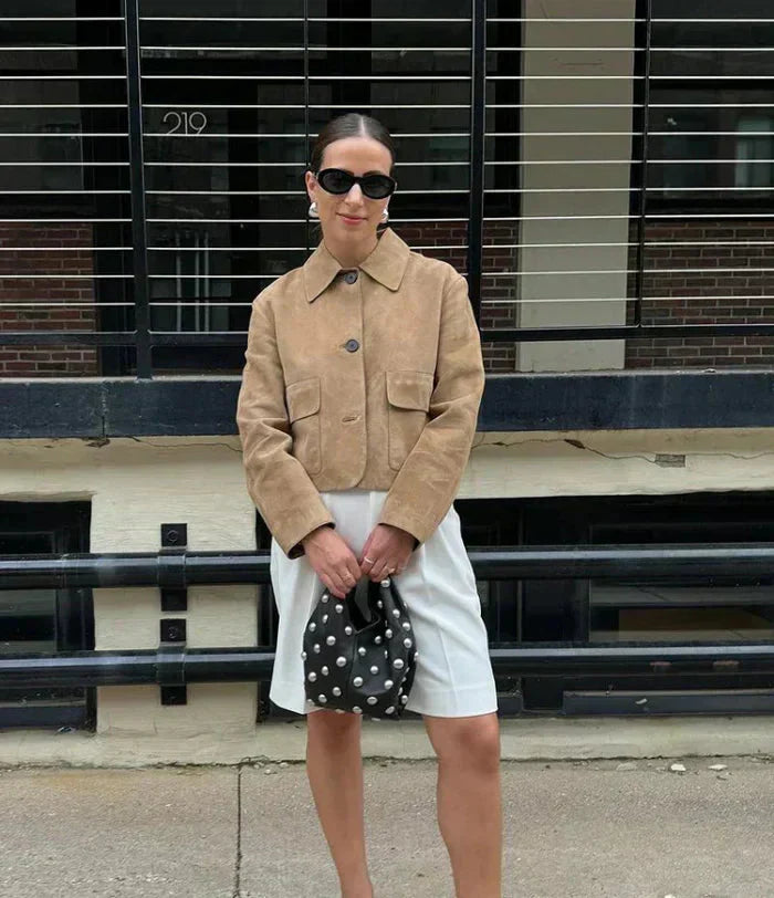 Valenzora | Beige women's suedette jacket with narrow buttons