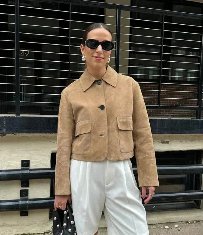 Valenzora | Beige women's suedette jacket with narrow buttons