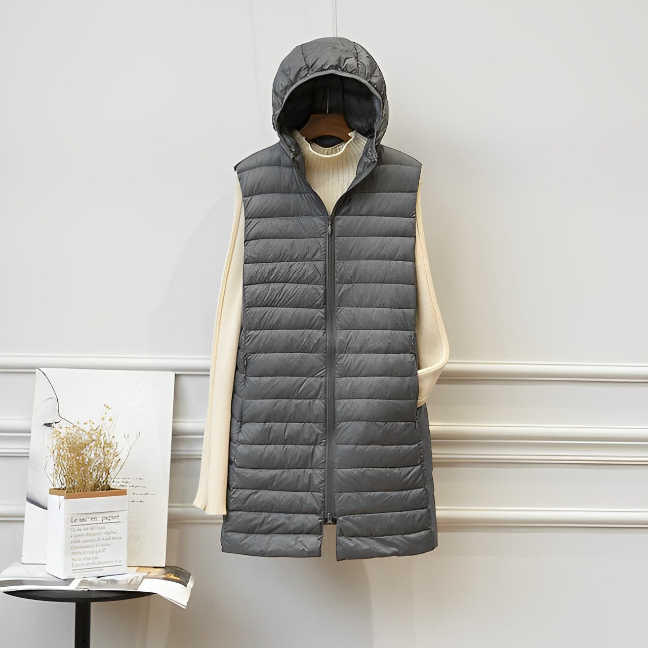 Sleeveless long coat