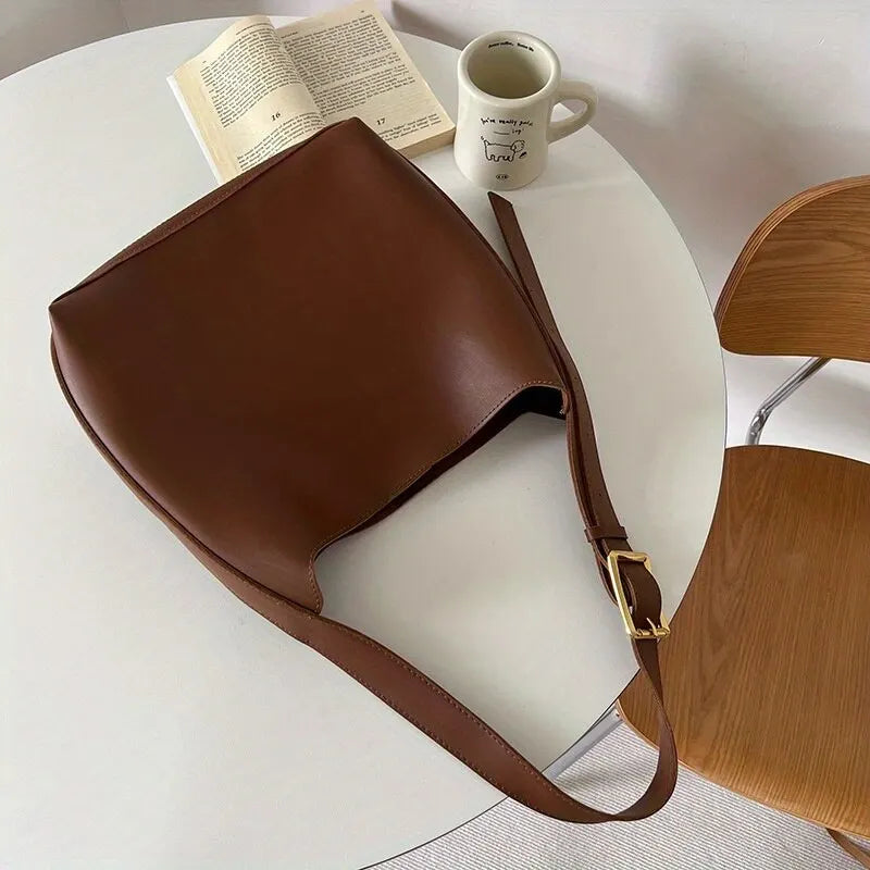 Elegant leather bag