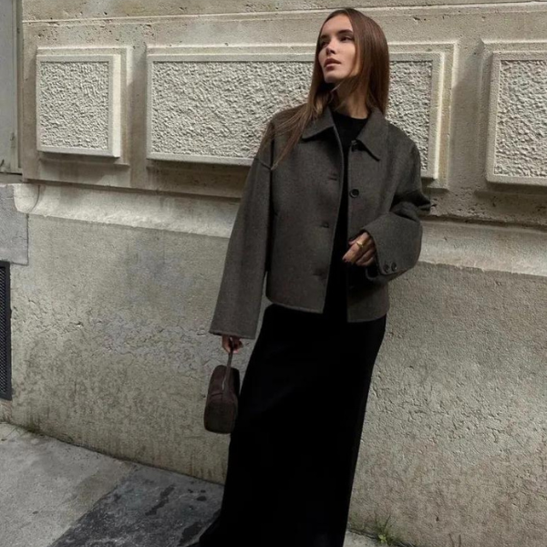 Valenzora | Single-breasted, relaxed fit, short wool coat, wool trench coat for women