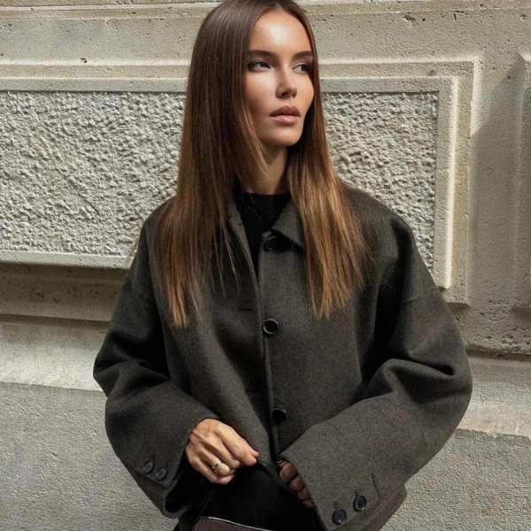 Valenzora | Single-breasted, relaxed fit, short wool coat, wool trench coat for women