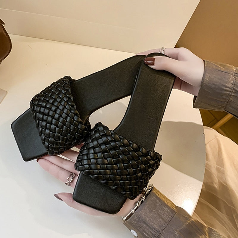 Valenzora | Too Far To Care Sandals