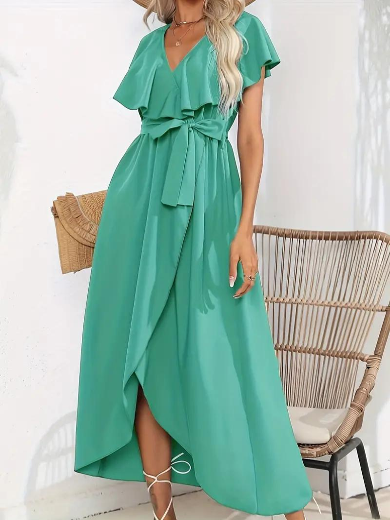 Valenzora | Flowing, elegant V-neck dress