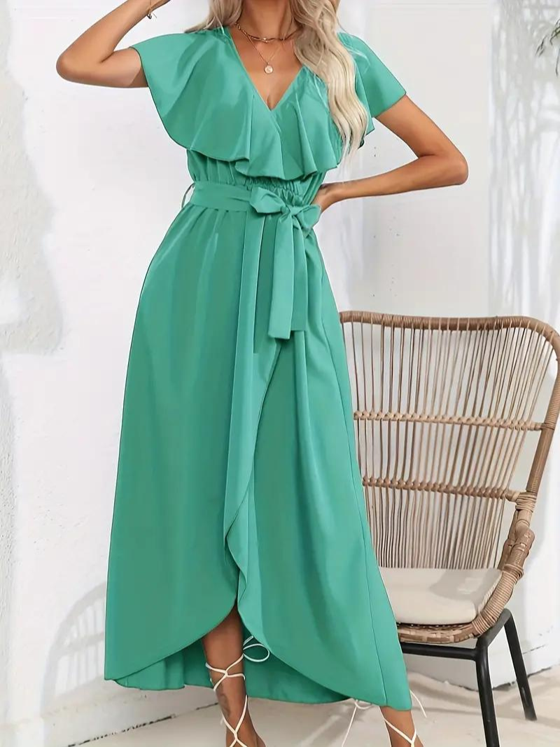 Valenzora | Flowing, elegant V-neck dress