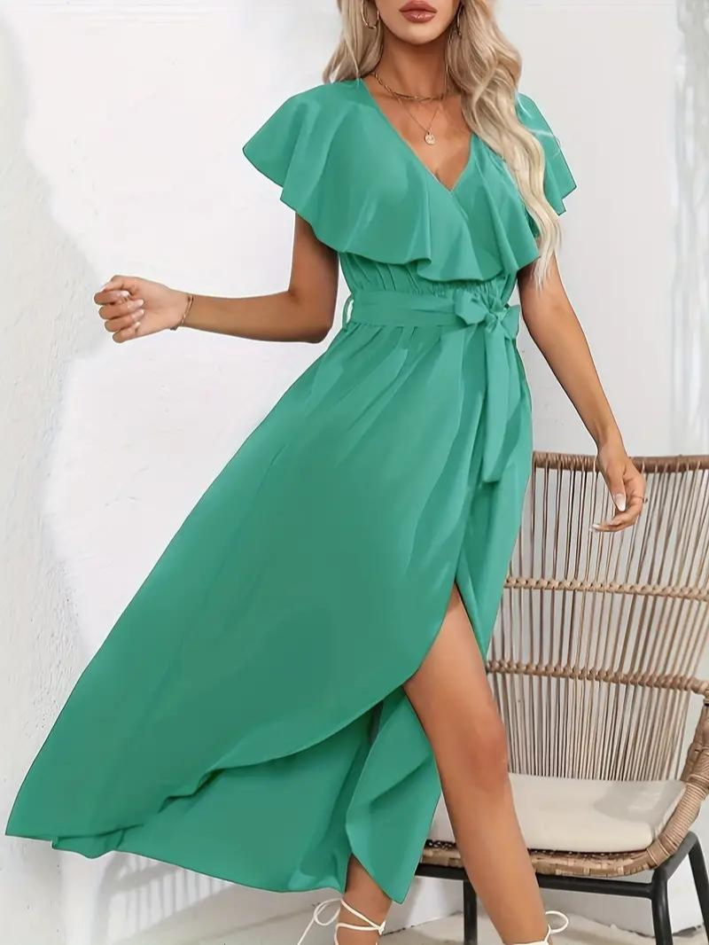 Valenzora | Flowing, elegant V-neck dress