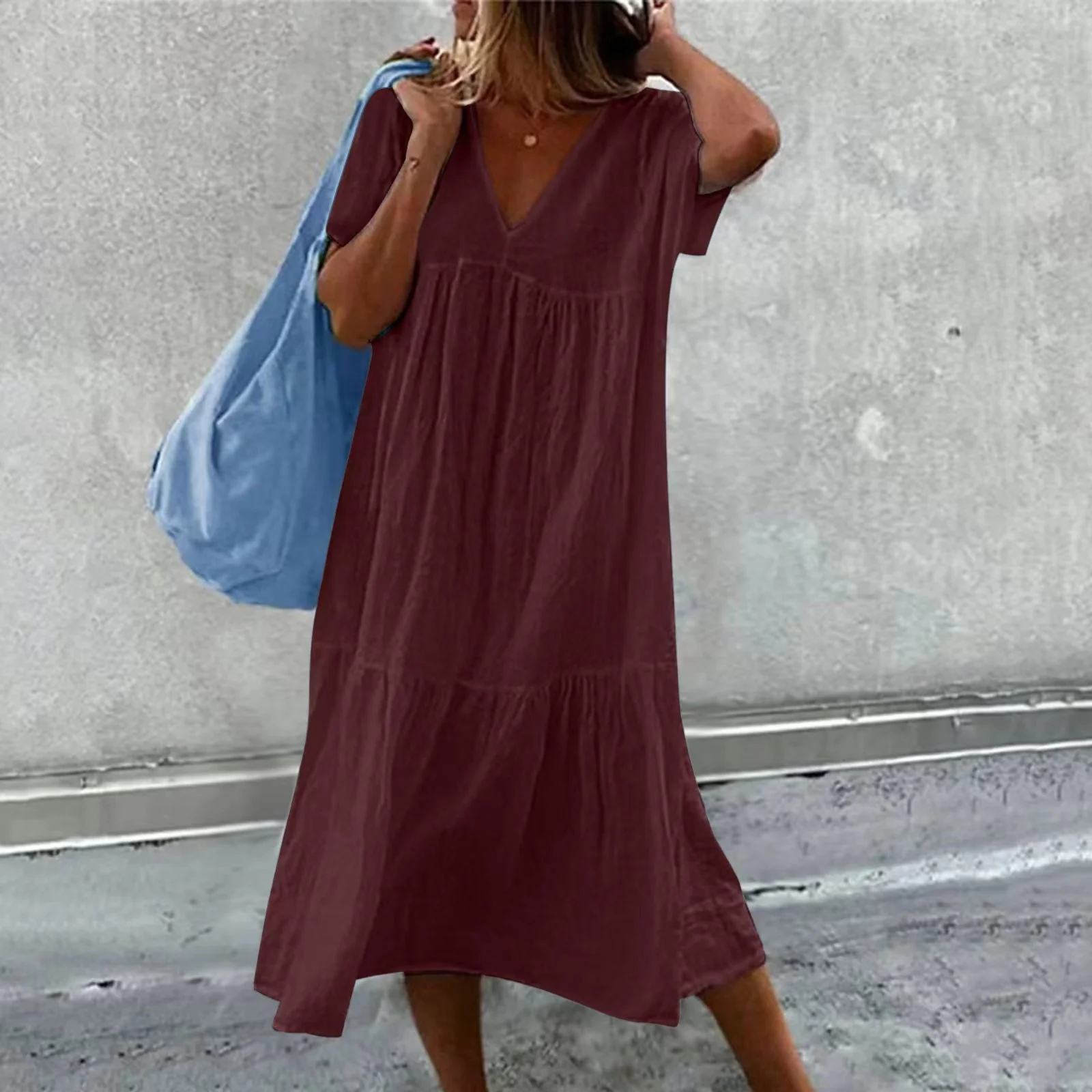 Valenzora | Women's casual dress with V-neck and simple handbag