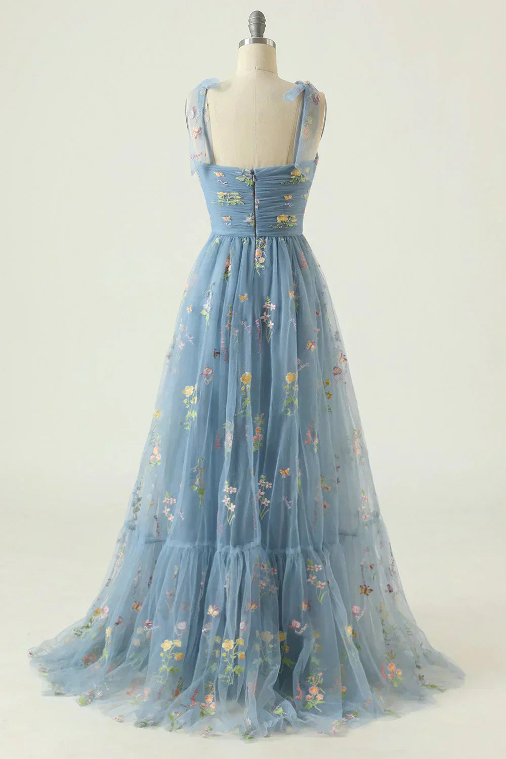 Valenzora | High-quality ball gown made of embroidered tulle