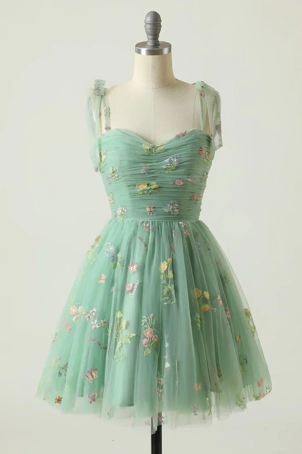 Valenzora | High-quality ball gown made of embroidered tulle