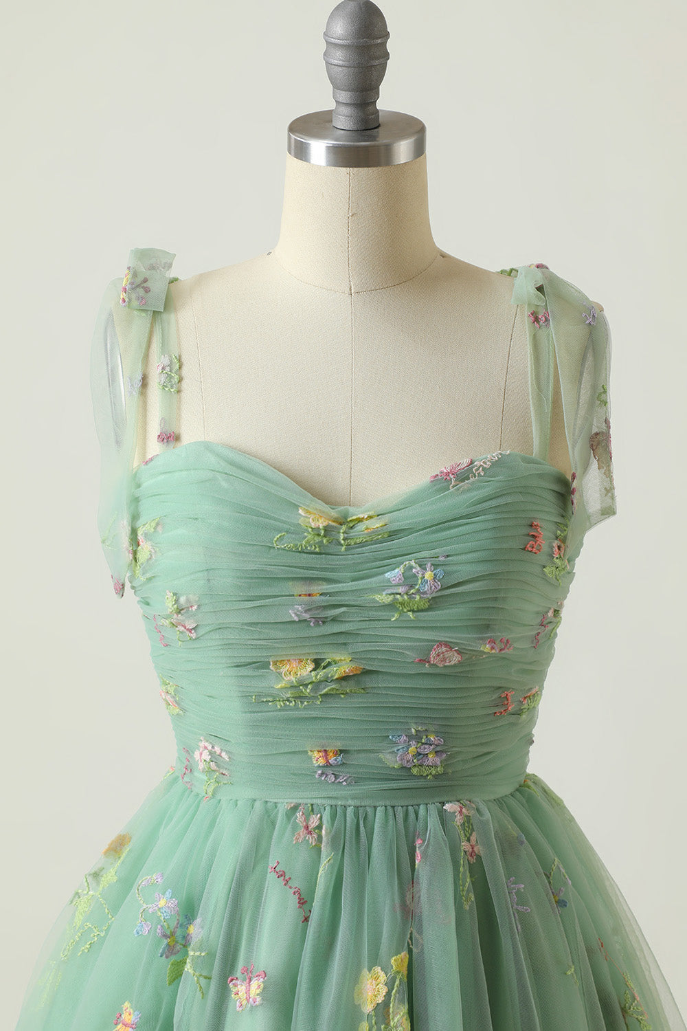 Valenzora | High-quality ball gown made of embroidered tulle