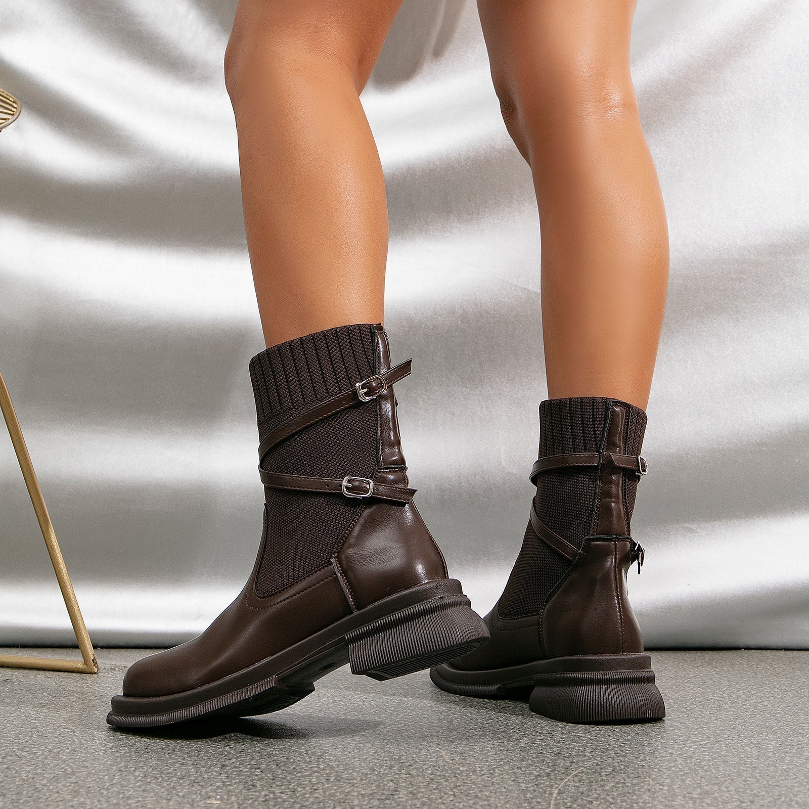 Valenzora | Elegante braune Stiefeletten mit Wickelriemen
