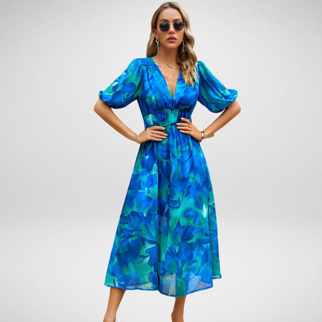 Valenzora | Charming dress with a V-neck