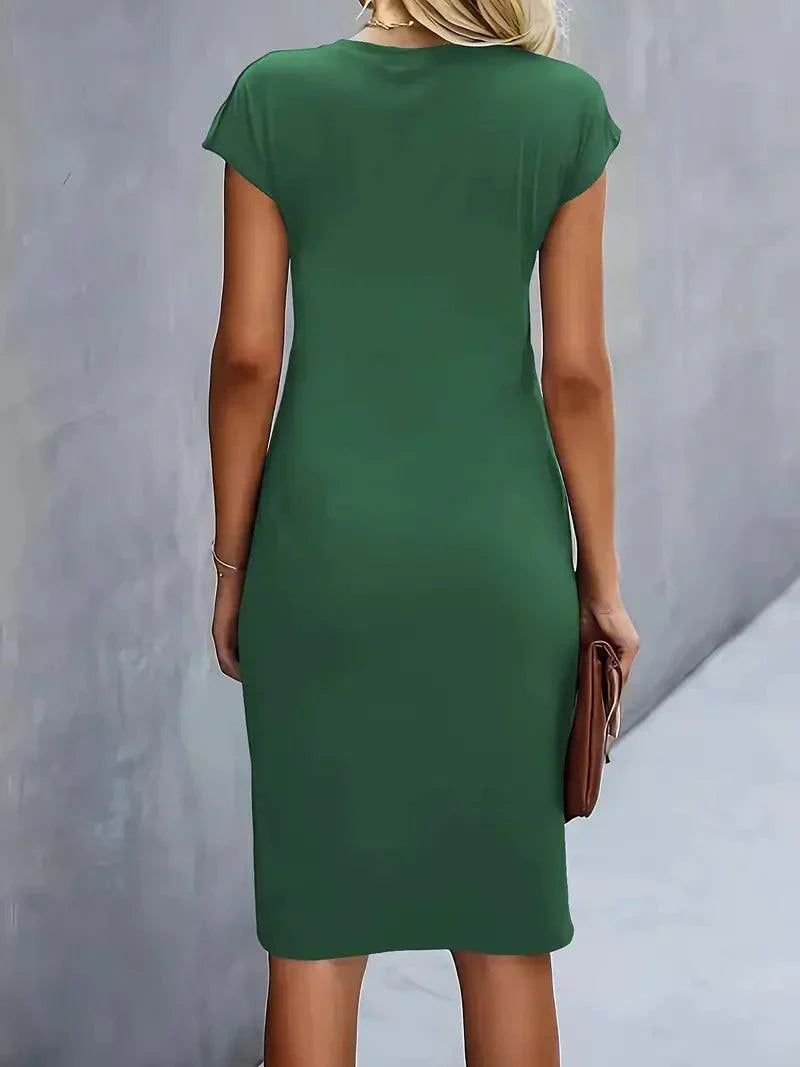 Valenzora | Stylish slim dress with round neckline