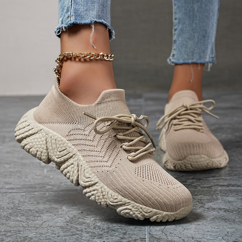 Valenzora | Breathable low-top sneakers in a solid color
