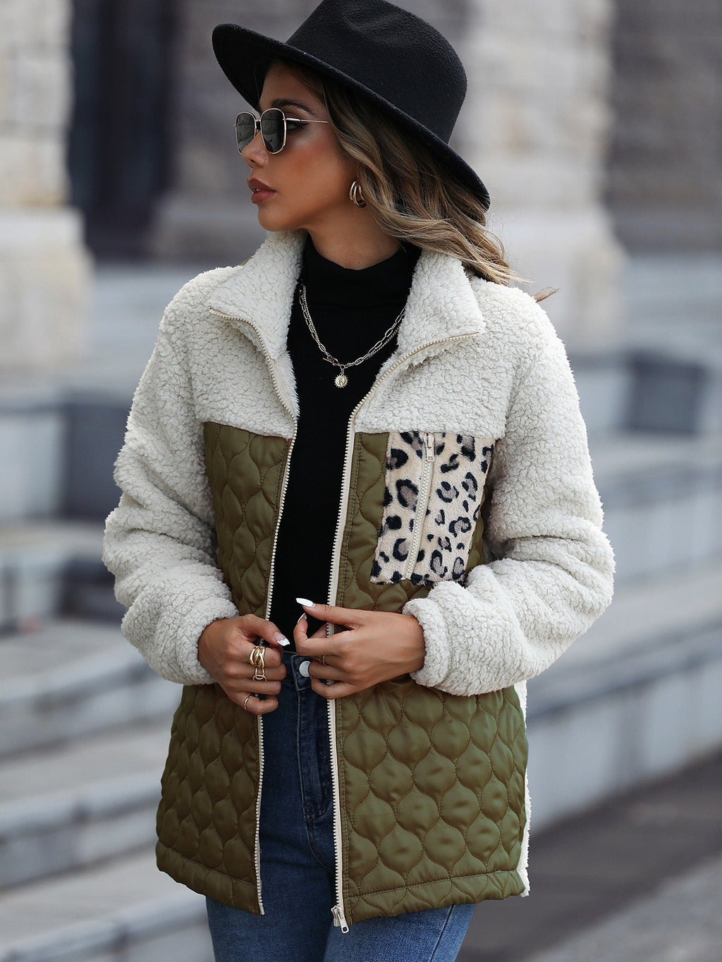 Valenzora | Fashionable Sherpa Coat with Printed Pocket