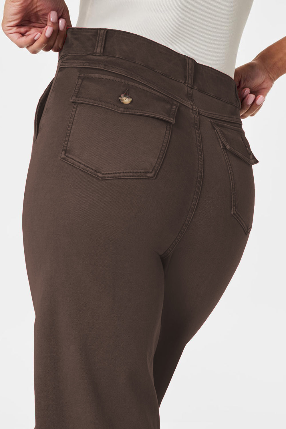 Valenzora | High-waisted jeans with pockets: Classic, stylish and versatile