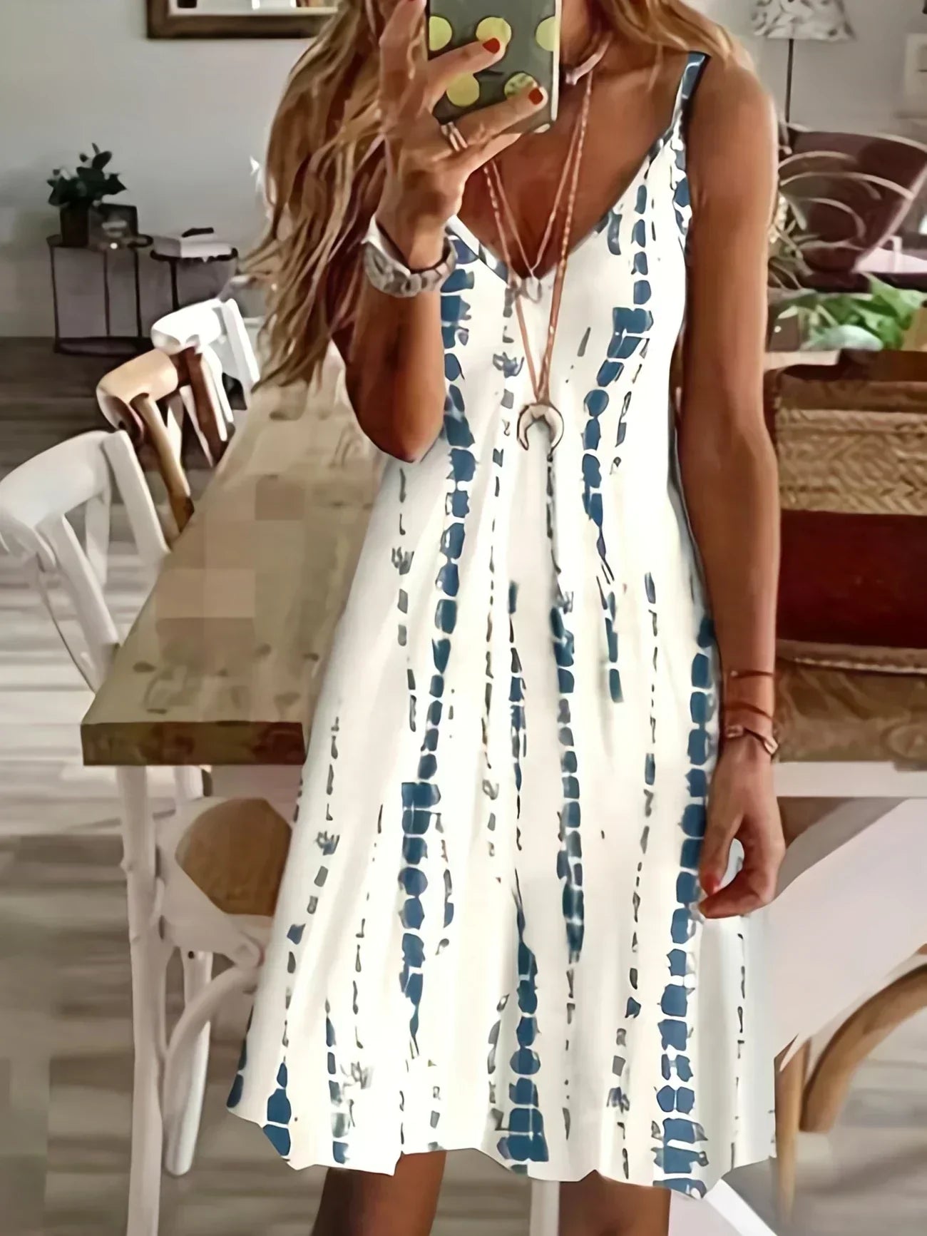 Valenzora | Casual summer dress for women with V-neck and print