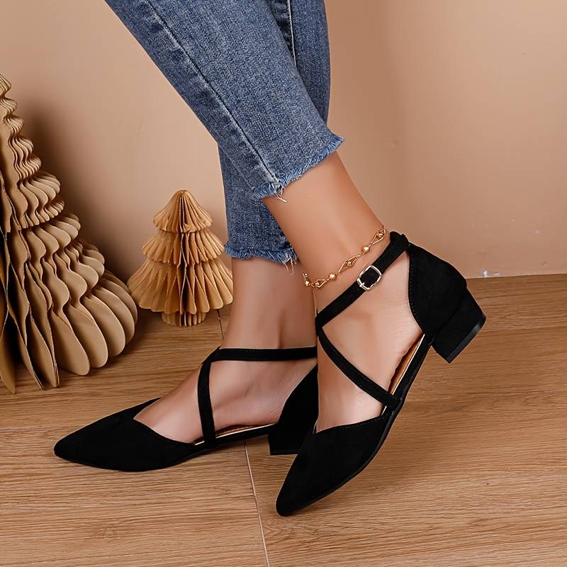 Valenzora | Fashionable flat sandals with pointed toe