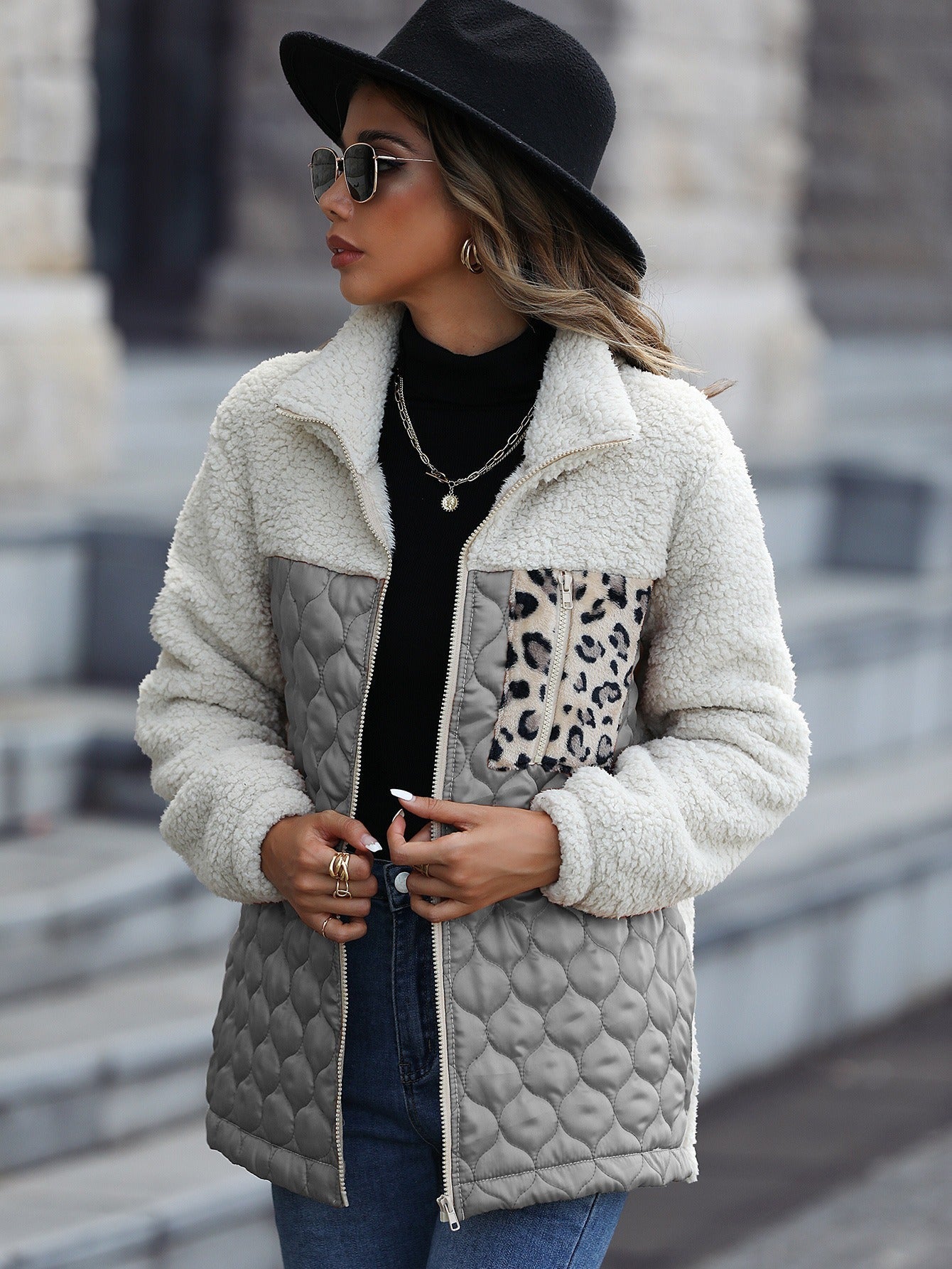 Valenzora | Fashionable Sherpa Coat with Printed Pocket