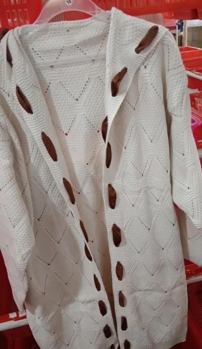 Valenzora | Modische Strickjacke mit Kapuze