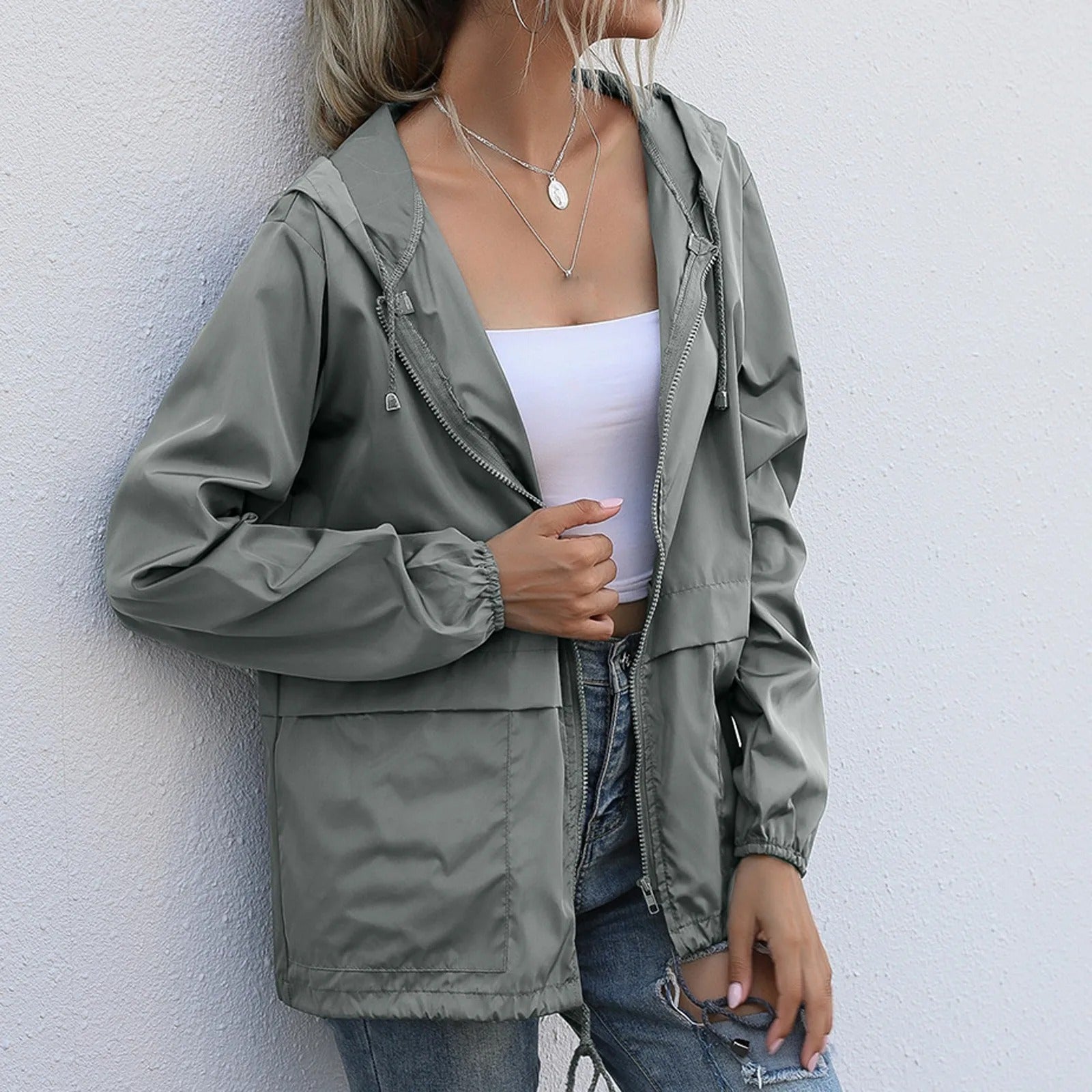 Valenzora | Leichter Windbreaker mit Kapuze