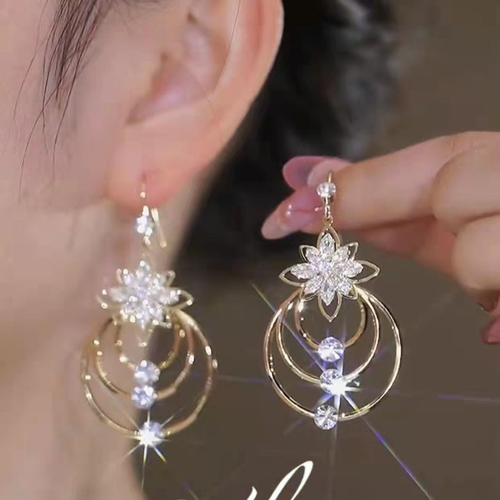 Valenzora | Luxurious Gold Hoop Earrings