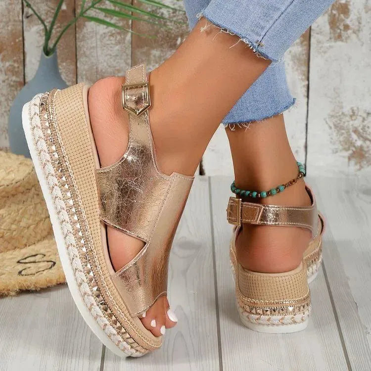 Valenzora | shiny sandals
