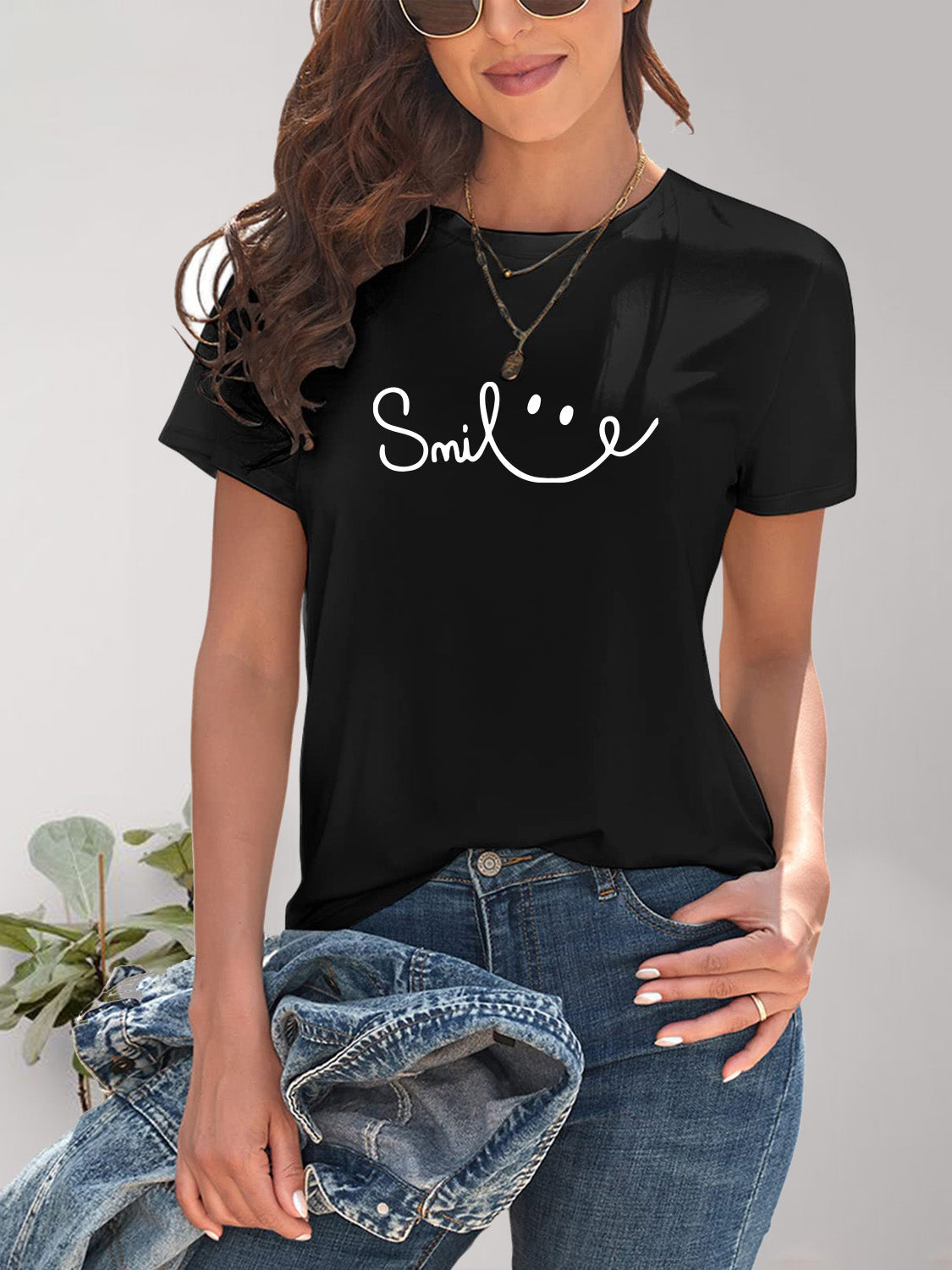 Valenzora | Smile Crew Neck Kurzarm-T-Shirt