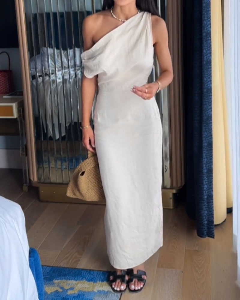 Leinenkleid mit schrägen Schultern