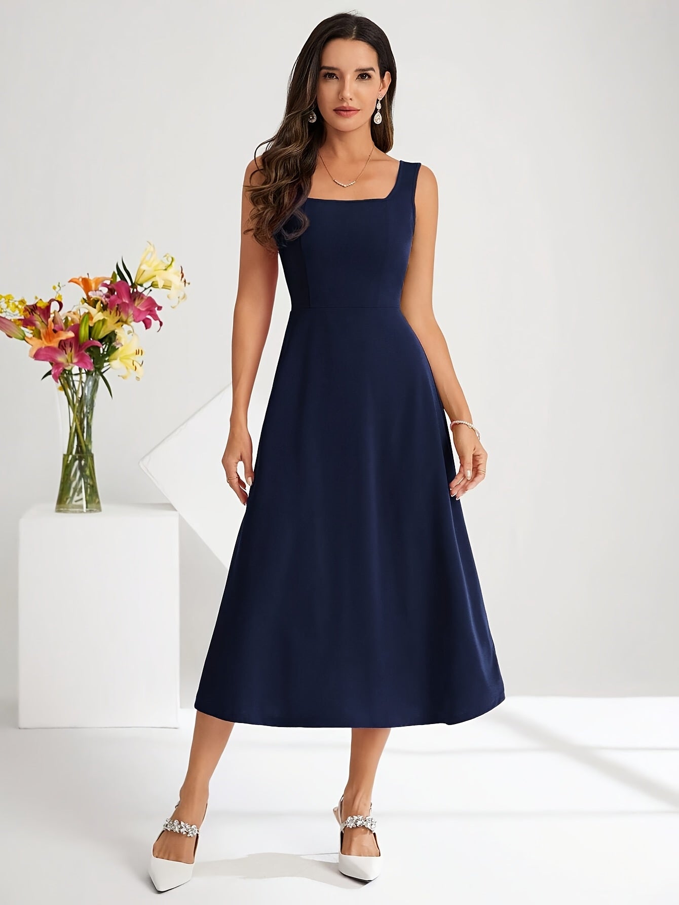 Valenzora | Elegantes Trägerkleid, dunkelblaue Farbe