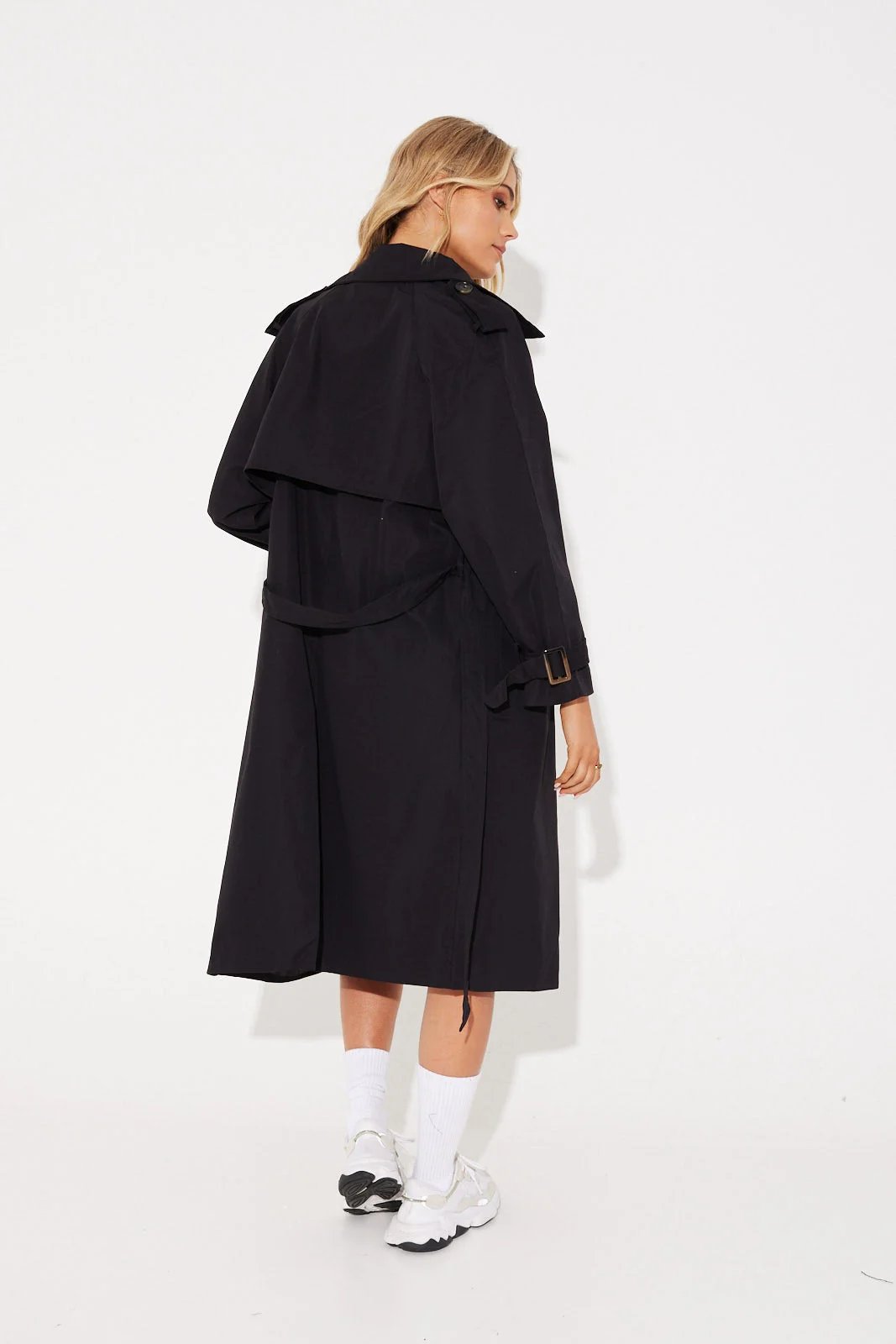 Valenzora | Lightweight windbreaker