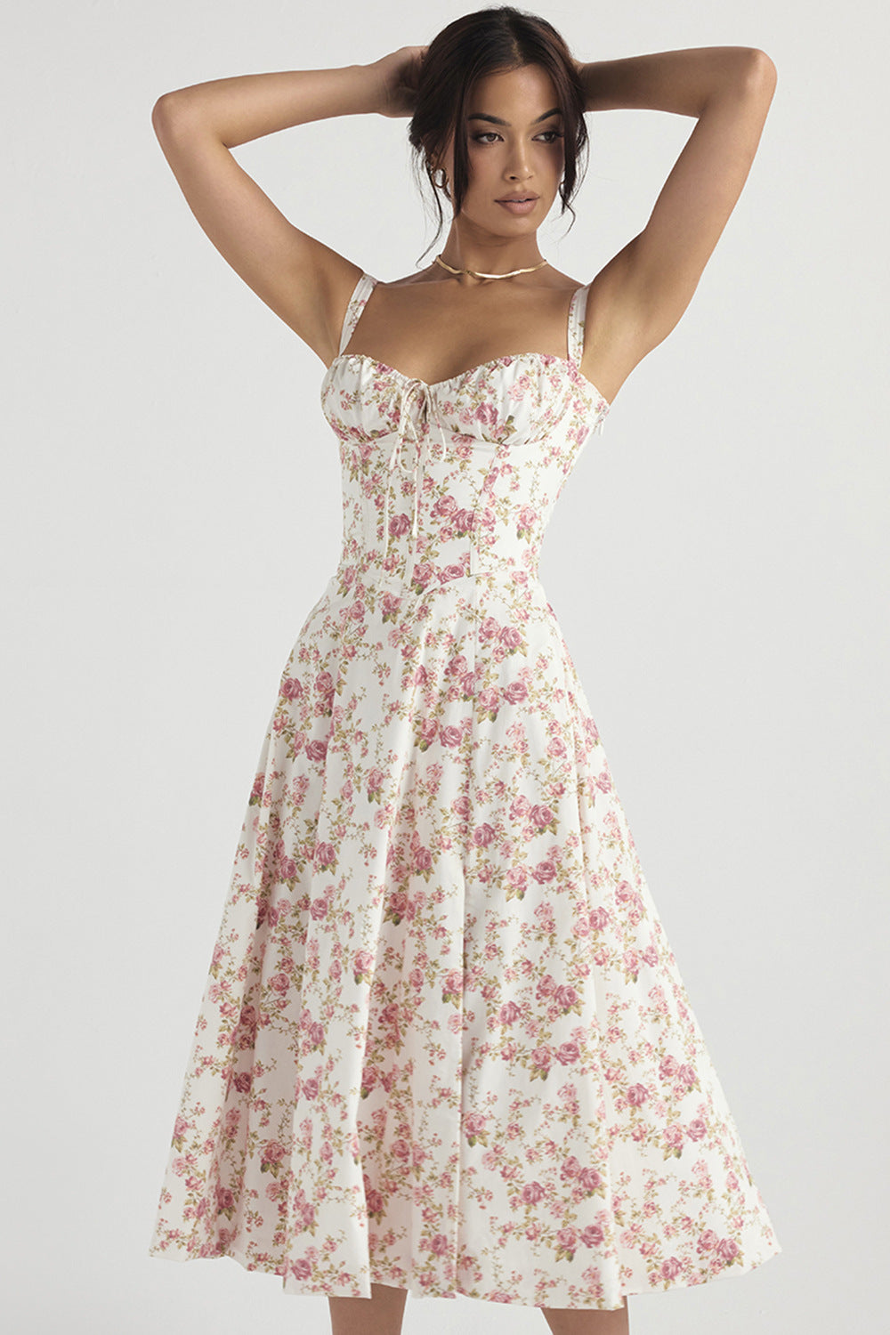 Valenzora schulterfreies Kleid für Damen mit französischem Flair und verführerischem Hüftschlitz