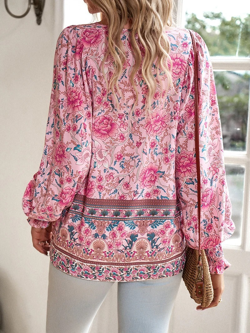 Valenzora | Casual printed long-sleeved shirt with V-neck for a fashionable look