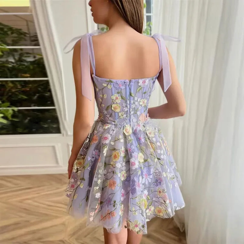 Valenzora | Cocktail dress with floral appliqués