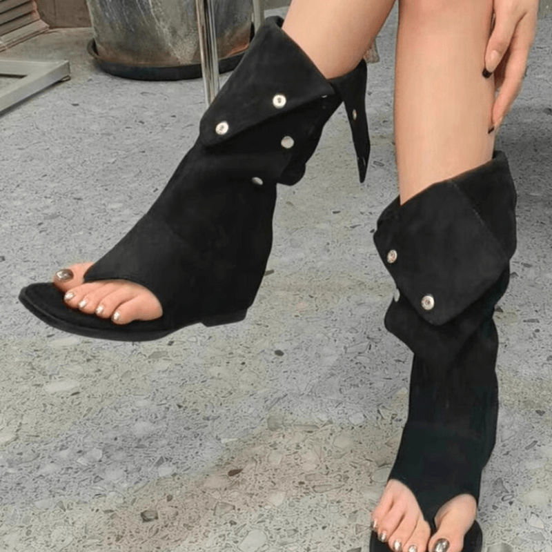 Valenzora | Keil-Pantoletten mit Peep Toe, leichte Sleehak für zusätzlichen Halt