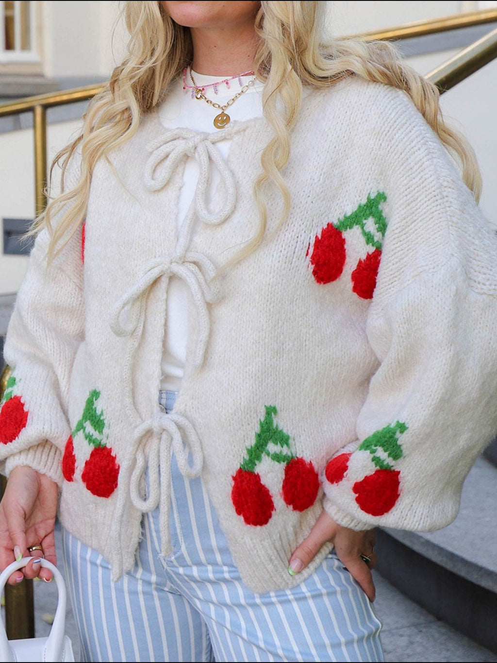 Valenzora | Cardigan mit Rundhalsausschnitt und langen Ärmeln, Bound Cherry